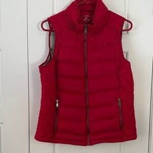 Bass Women's Vibrant Red Puffer Vest